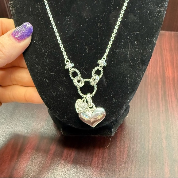 Avon Silver Heart Pendant Necklace Classic Design vintage 2009 NIB - Picture 7 of 7